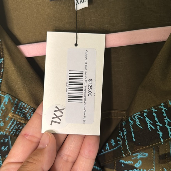 Kaulua’e Jacket. Camo. Fits like an XL - Picture 3 of 5